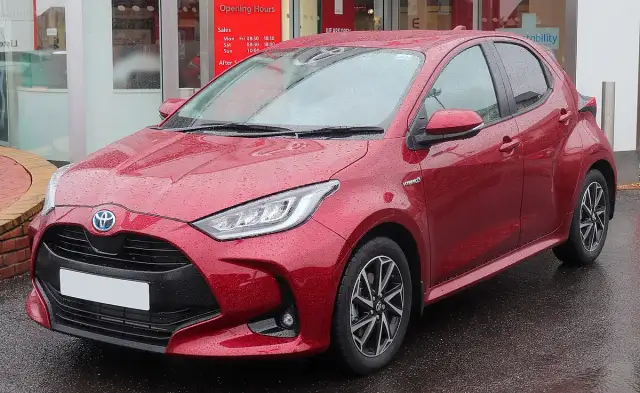 Toyota Yaris 2 jaki silnik wybrać? Sprawdź najlepsze opcje i koszty