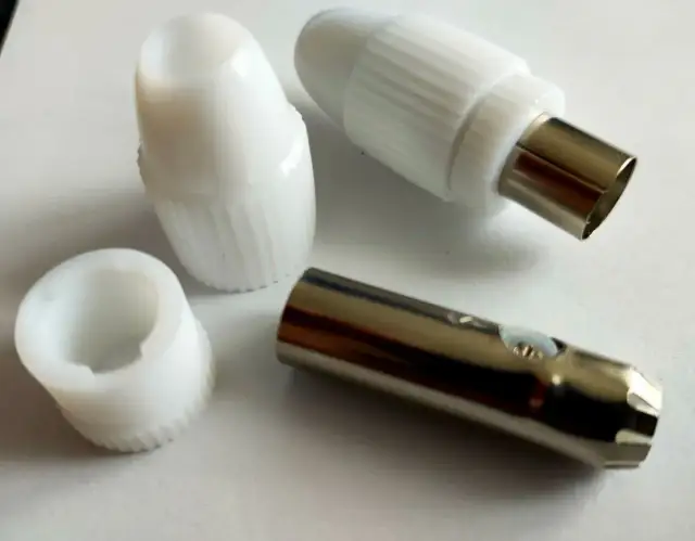 Jak prawidłowo założyć końcówkę na kabel antenowy i uniknąć błędów