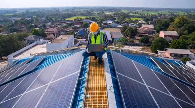Jak wybrać firmę fotowoltaiczną? Uniknij pułapek i oszczędź!