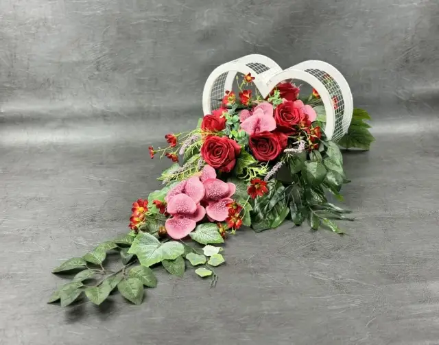 Jak zrobić stroik serce na cmentarz, aby uczcić pamięć bliskiego