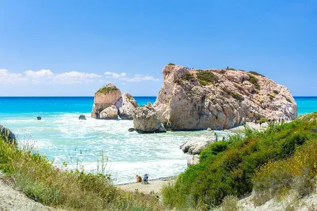 Listopad: gdzie na wakacje? Ciepło, tanio i bez tłumów!