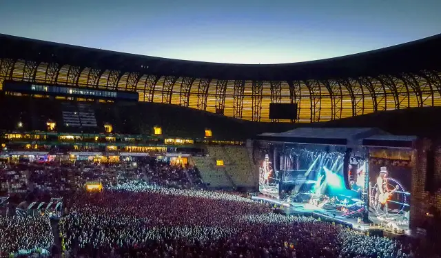 Ile trwa koncert Comy? Zaskakujące różnice w czasie trwania koncertów