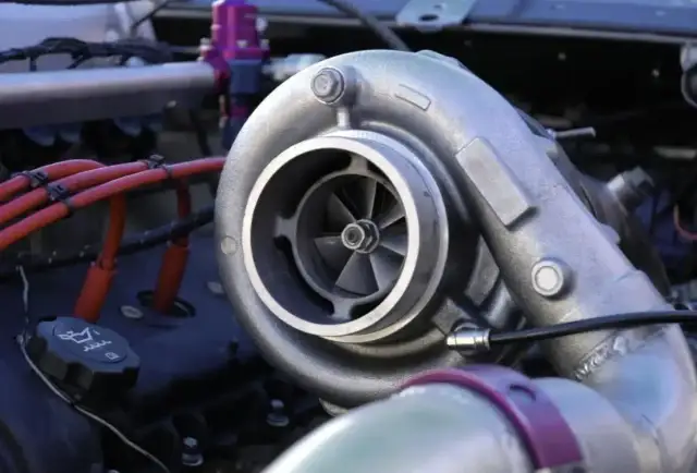 Czy przy wymianie turbiny trzeba wymienić olej? Uniknij kosztownych błędów