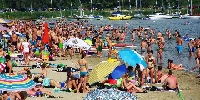 Jezioro Machowskie: Raj dla miłośników rekreacji i sportów wodnych