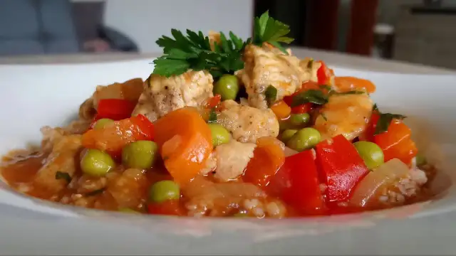 Jak zrobić dietetyczny gulasz z indyka, który zachwyci smakiem i zdrowiem