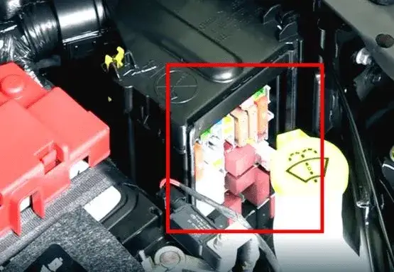 Jeep Compass: Gdzie są bezpieczniki i jak je łatwo znaleźć