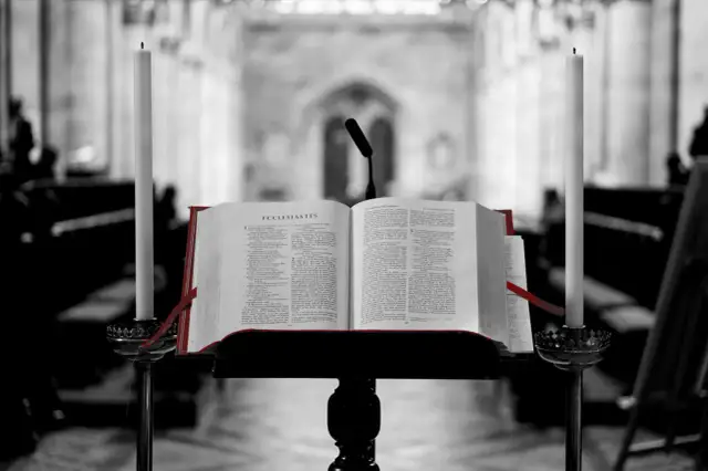 Kiedy testament jest nieważny? Poznaj kluczowe przyczyny i skutki