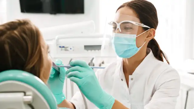 Czy w szpitalu jest dentysta? Sprawdź, gdzie uzyskać pomoc dentystyczną