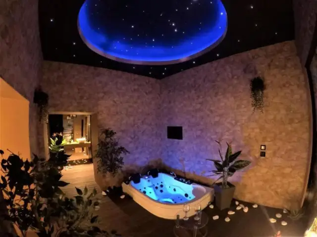 Ile kosztuje nocleg w Krakowie? Ceny, które mogą cię zaskoczyć