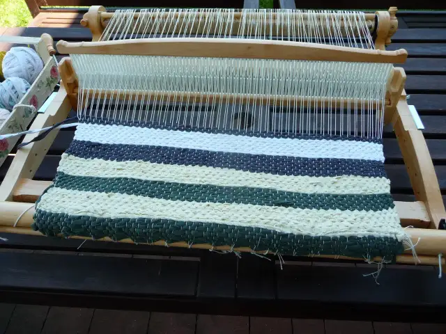 Jak zrobić chodnik ze szmatek - proste sposoby na kreatywne DIY