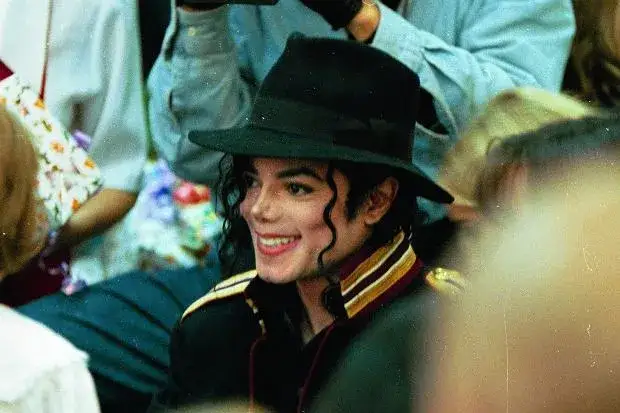 Kiedy urodził się Michael Jackson? Odkryj jego niezwykłą historię