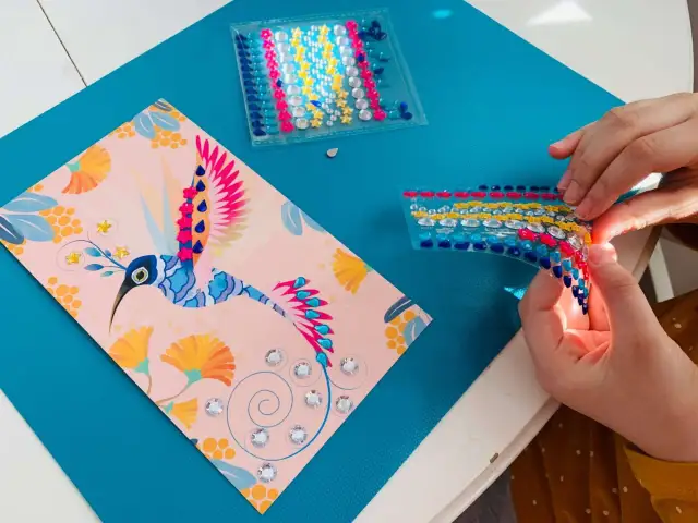 Najlepsze zestawy DIY dla dziewczynki, które rozweselą i zainspirują