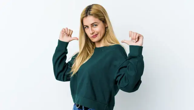 Jak ćwiczyć pewność siebie: skuteczne techniki na codzienne wyzwania