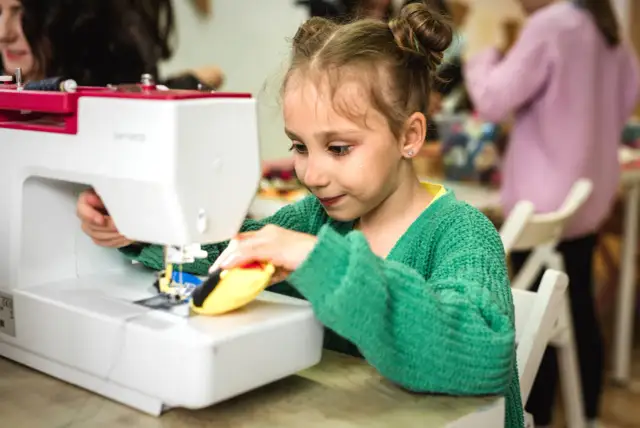 Zajęcia z szycia dla dzieci: Odkryj supermoc i wybierz kurs