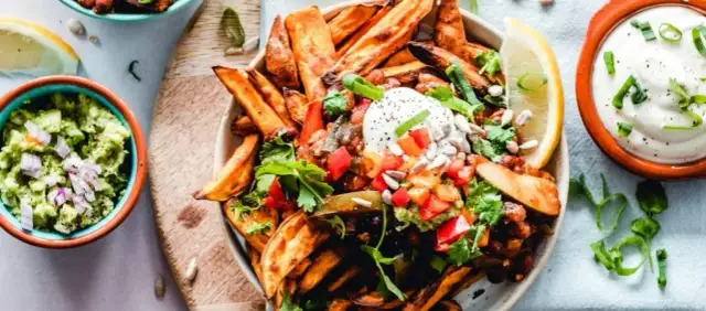 Frytki z batatów vs. ziemniaków: Które są zdrowsze? Analiza