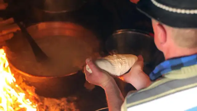 Kiedy są prawdziwe oscypki? Poznaj sezon i najlepsze miejsca na nie