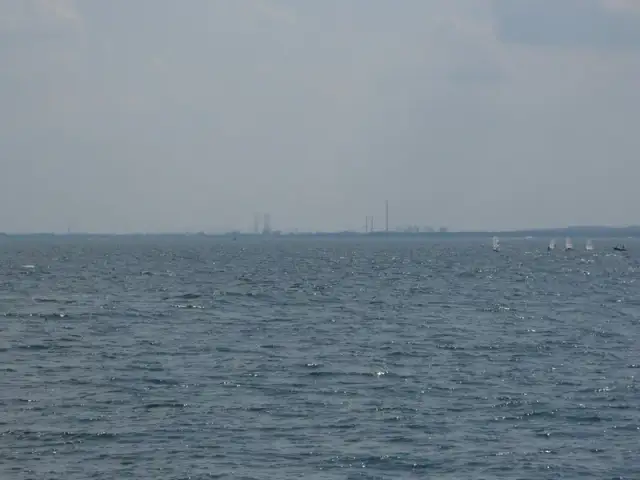 Czy Bornholm widać z Kołobrzegu? Prawda i zaskakujące wyjątki.