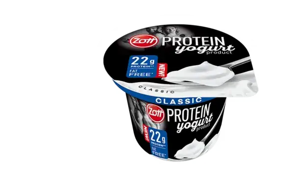 Jogurt proteinowy dla kogo? Korzyści dla sportowców, wegetarian i dzieci