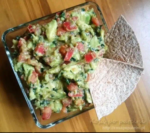 Jak zrobić guacamole z pomidorem? Prosty przepis, który zawsze wychodzi!