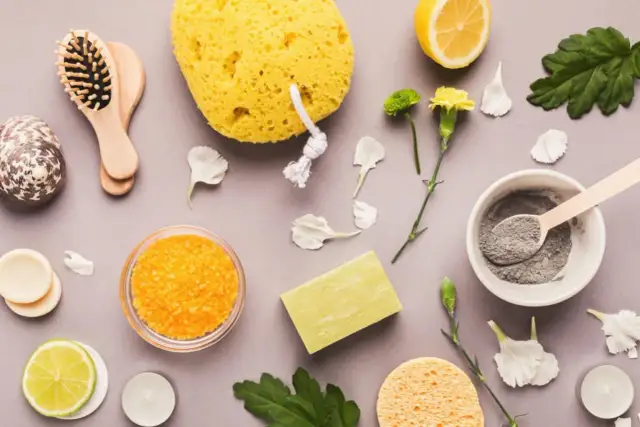 Jak zrobić własne kosmetyki – proste przepisy bez chemii dla każdego typu skóry