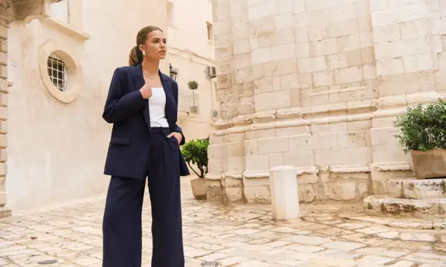 Spodnie wide leg dla kogo? Sprawdź, jak podkreślić sylwetkę