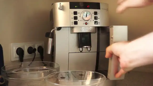 Jak uruchomić ekspres do kawy De'Longhi Magnifica bez problemów