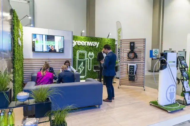 Ile kosztuje ładowanie samochodu elektrycznego na stacji Orlen? Sprawdź ceny!