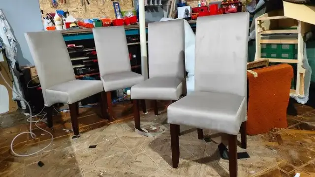 Jak tapicerować krzesło? Kompletny poradnik i oszczędności.