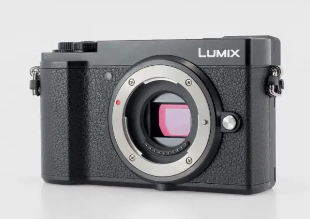 Test aparatu Panasonic GX1: Zalety, wady i opinie użytkowników