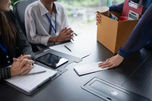 Ubezpieczenie kredytu od utraty pracy - realna pomoc czy iluzja?