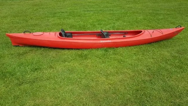 Ile waży kajak dwuosobowy? Odkryj, co wpływa na jego wagę