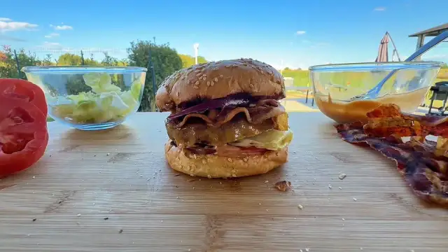 Carne Hamburger Perfetta: Guida per Patty Succoso e Saporito