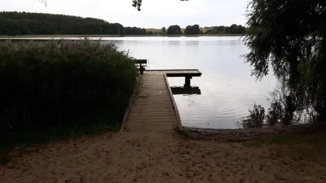 Dłużec - tajemnice wsi, historia i atrakcje nad jeziorem