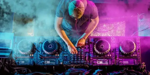 Rytmiczna muzyka elektroniczna: znajdź swój rytm i gatunek!