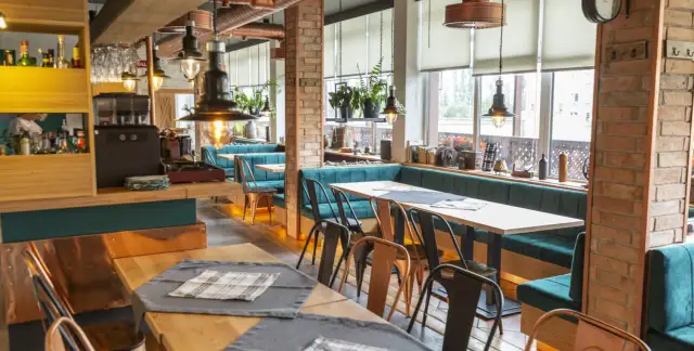 Gdzie zjeść w Wałbrzychu? Odkryj najlepsze restauracje i smaki