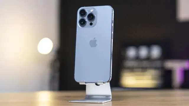 iPhone 13 Pro: 6.1 cala ekranu czy to kompromis doskonały?