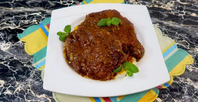 Soczysta karkówka na obiad: Przepisy i triki, by zawsze była krucha