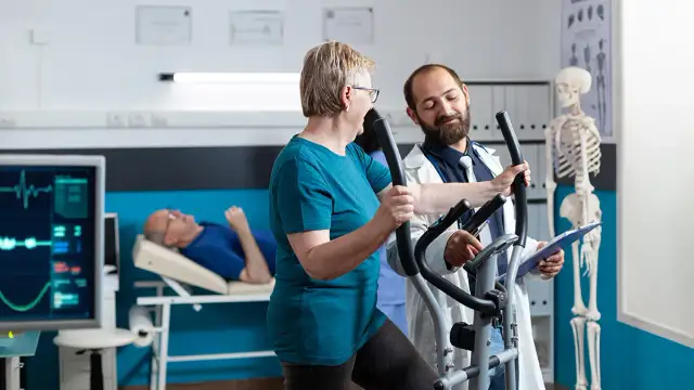 Oddział rehabilitacyjny: Co zabrać? Spakuj się bez stresu!