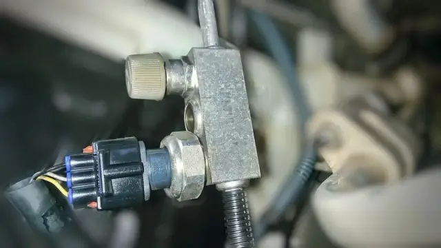 Uszkodzony czujnik ciśnienia klimatyzacji objawy, które musisz znać