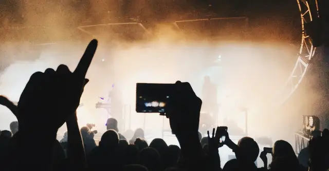 Jak zostać wokalistą zespołu rockowego w rok - 7 kroków