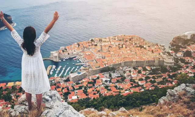 Pakowanie do Chorwacji? Sprawdź kompleksową listę niezbędników!