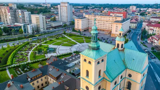 Sanktuarium Matki Bożej Rzeszowskiej – historia, znaczenie i wydarzenia