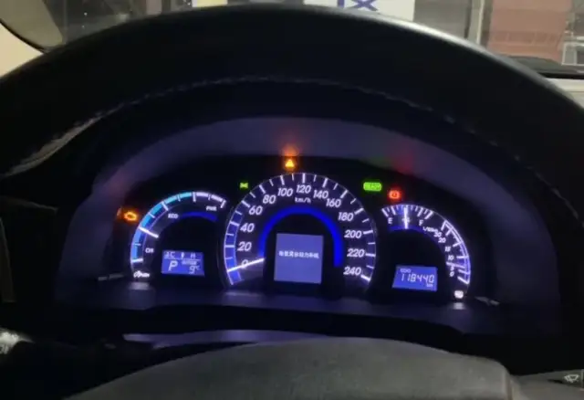 Wymiana baterii Toyota: Jak uniknąć wysokich kosztów i problemów