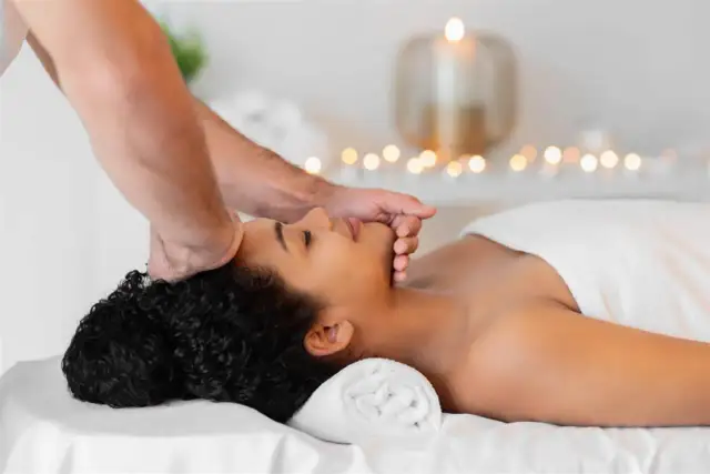 Masaż relaksacyjny: Jak odzyskać spokój i energię?
