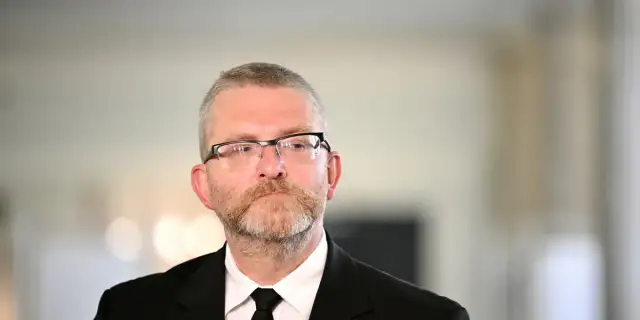 Ile lat ma Grzegorz Braun? Zaskakujące fakty o jego życiu i karierze