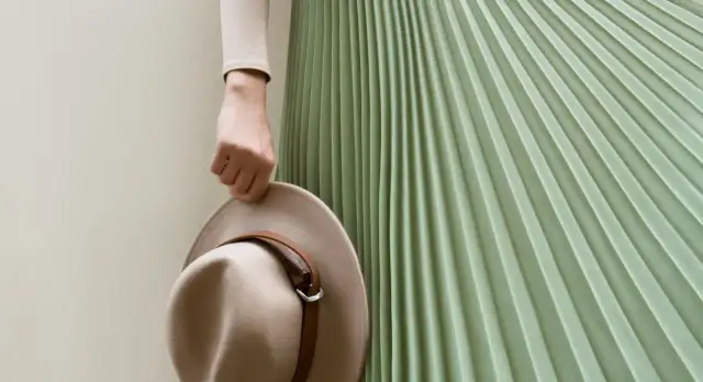 Jak uszyć plisowaną spódnicę - proste kroki i cenne porady dla każdego