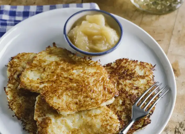 Ile mąki do placków ziemniaczanych, aby uniknąć zakalca?