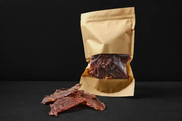 Czy żwacze są zdrowe dla psa? Odkryj korzyści i zagrożenia