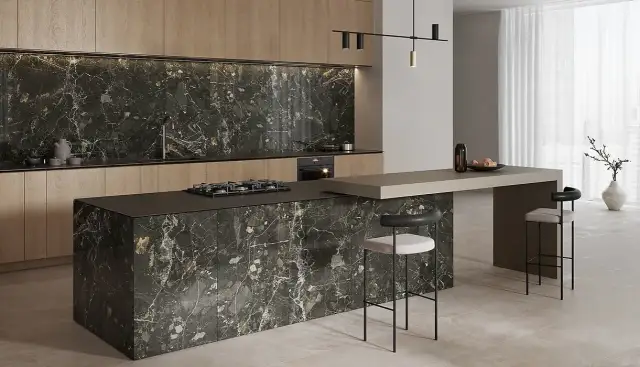 Płytki czy szafki w kuchni? Wybierz mądrze i uniknij kosztownych błędów.