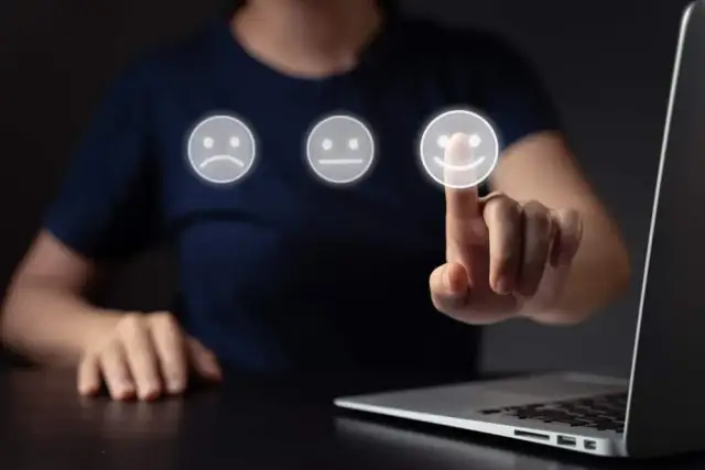 Jak napisać opinię o hotelu, aby była pomocna i wiarygodna?